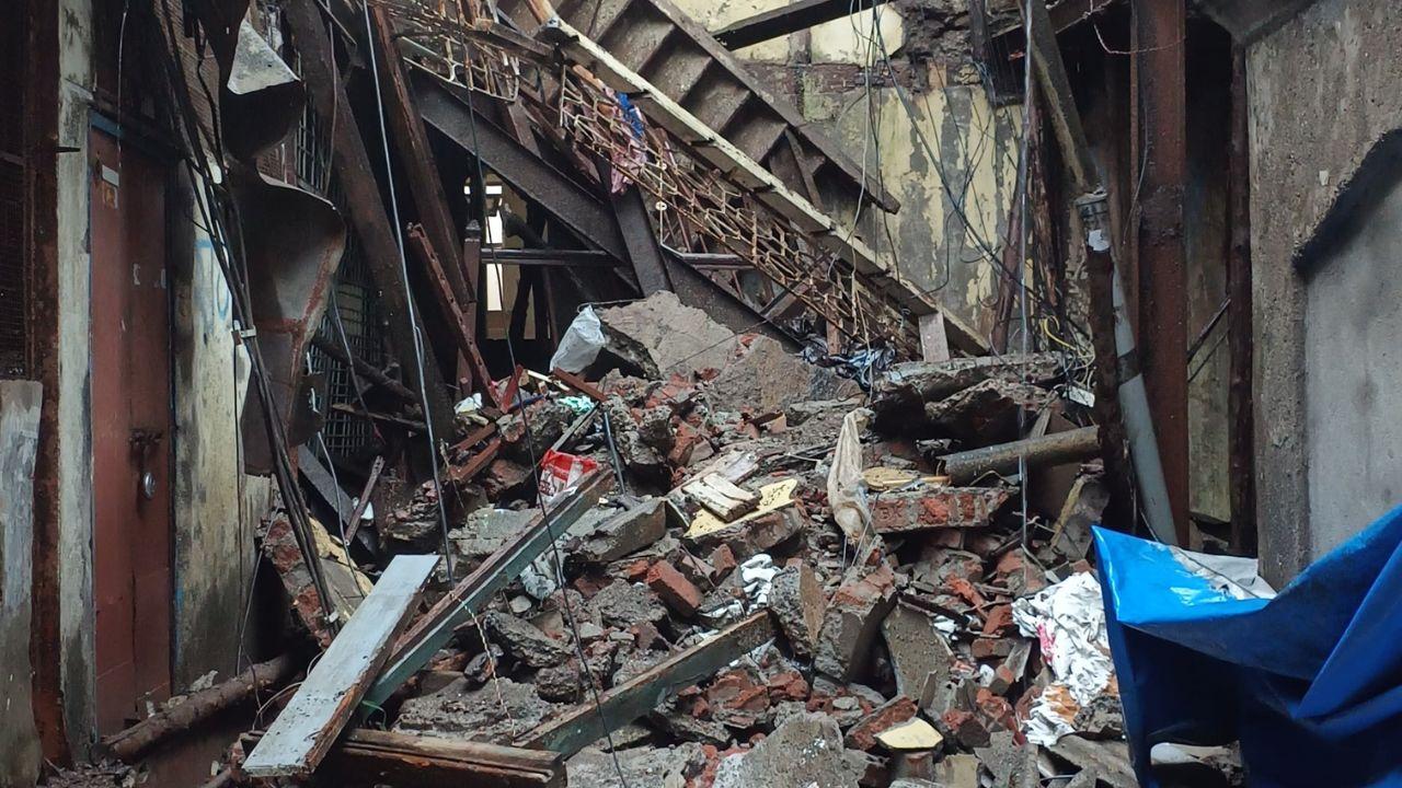 Roof of dilapidated building in Mumbai collapses; two trapped siblings rescued